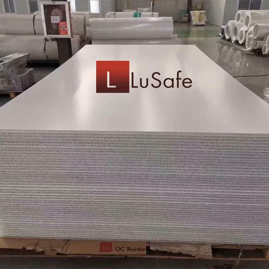 Офисная перегородка из ПП с сотовой структурой, армированная термопластиком